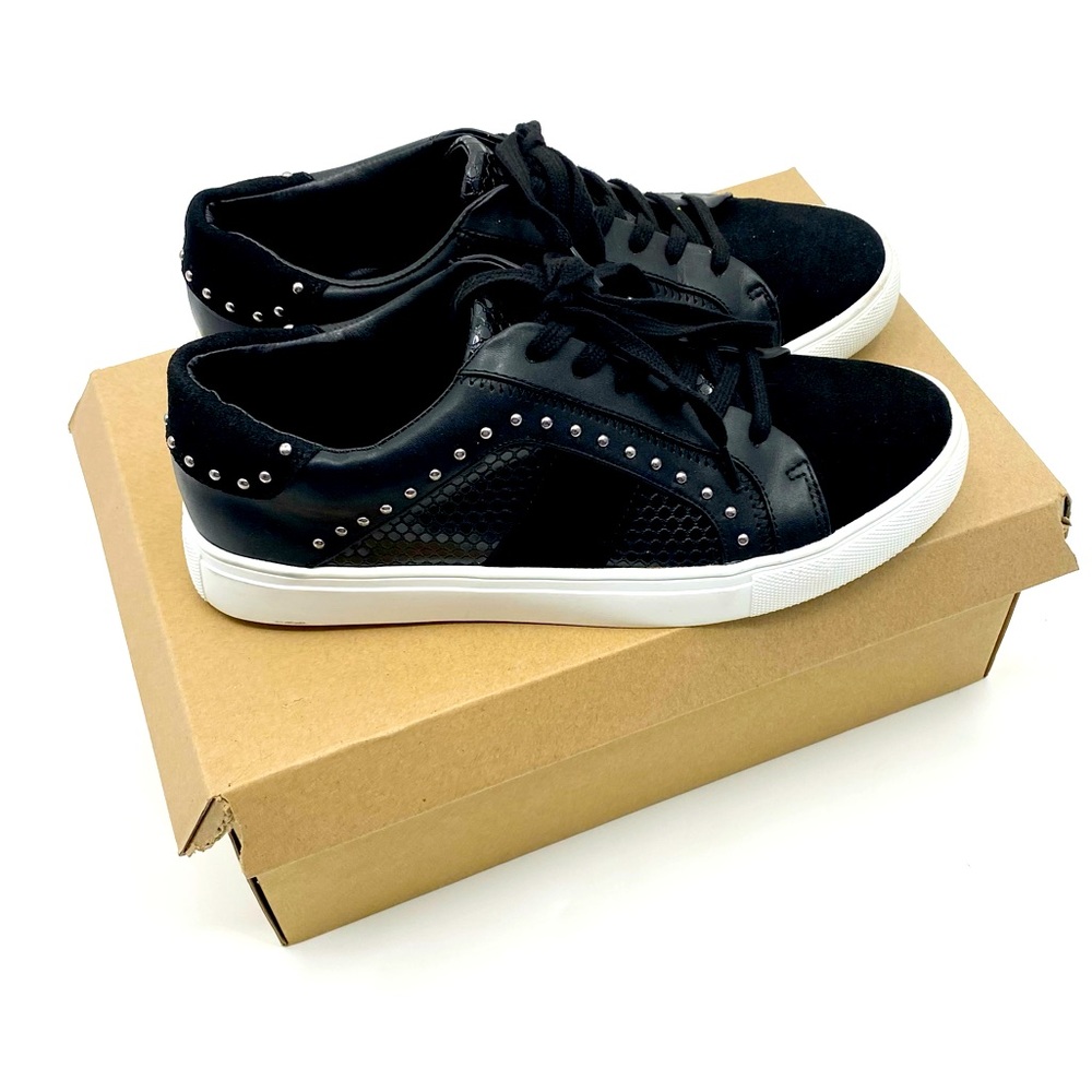 STEVE MADDEN ZACY Studded Black Suede Sneaker Size 8